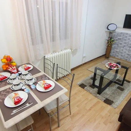 Apartamento Kolodvorska Apartman 2 Inclusive Private Garage