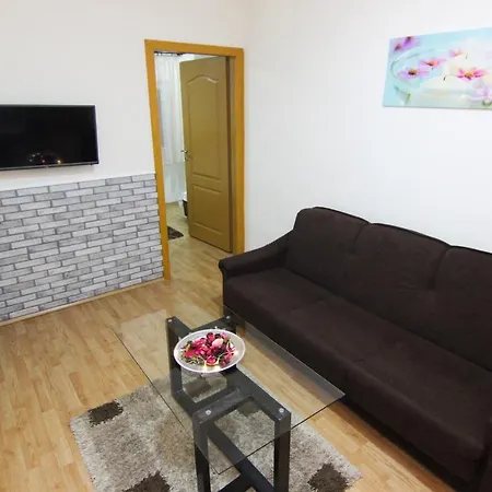 Kolodvorska Apartman 2 Inclusive Private Garage Apartamento